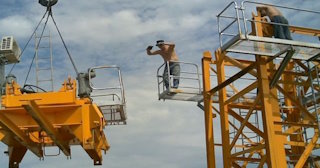 Демонтаж башенного крана в Красноуфимске - услуги по демонтажу от Сварной-Крф от 1550 руб.