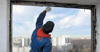 Демонтаж остекления балкона в Красноуфимске - цена от 569 руб. - Сварной-Крф